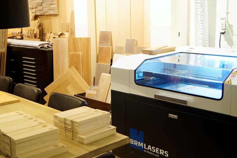 Een BRM lasermachine in een werkplaats